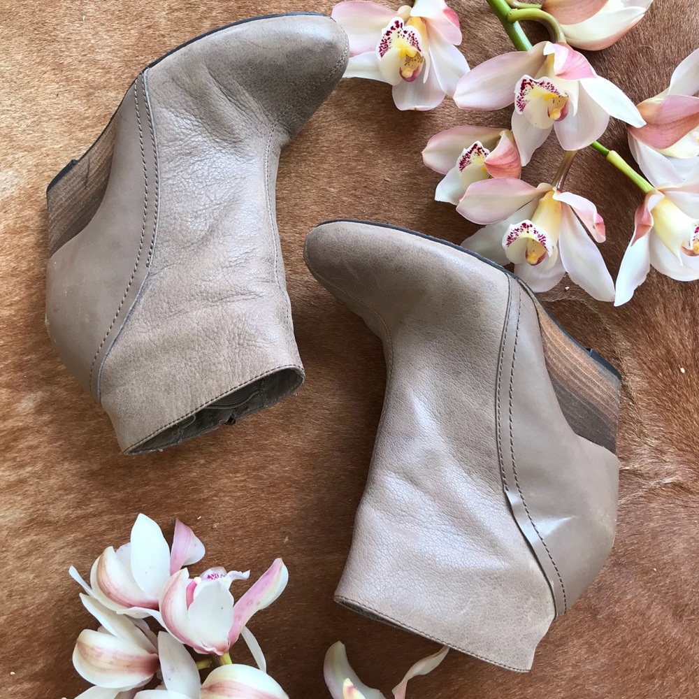 Vince Cameron platform bootie